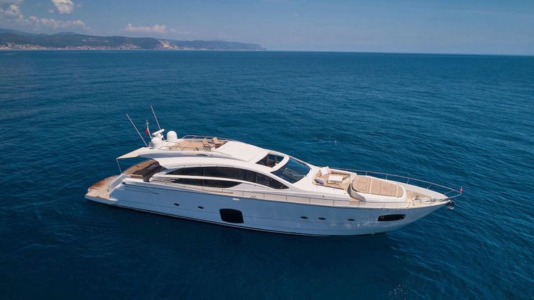 PERSHING 82 - 2013
